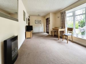Dining Room - click for photo gallery
